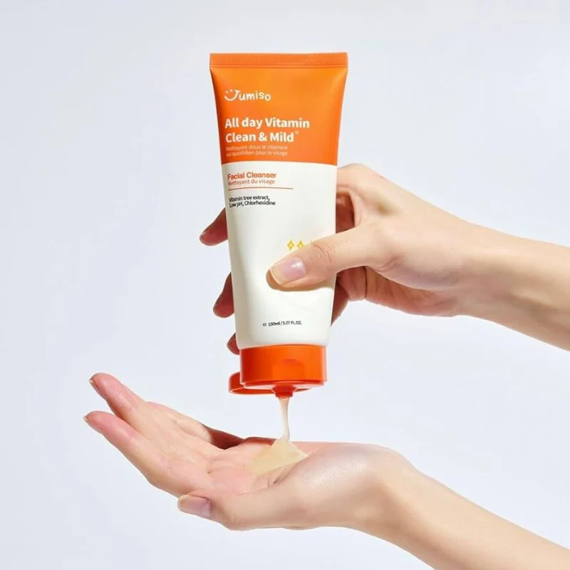 All Day Vitamin Clean & Mild Facial Cleanser - Image 4