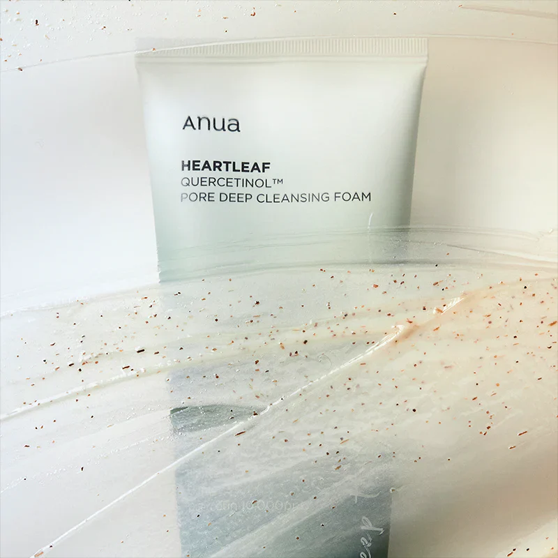 Heartleaf Quercetinol Pore Deep Cleansing Foam - Image 3