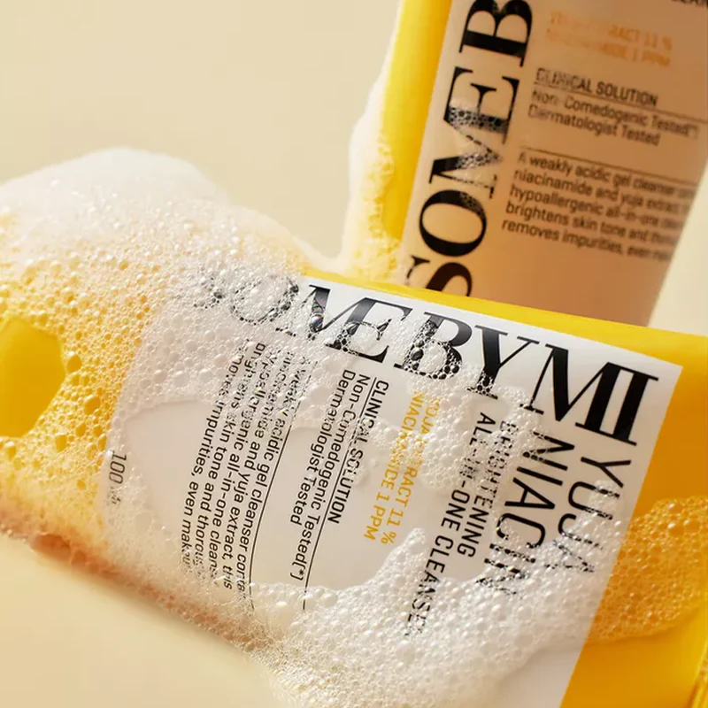 Yuja Niacin Brightening All-In-One Cleanser - Image 3